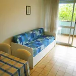 아파트 One-bedroom Near River 8