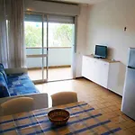 아파트 One-bedroom Near River 8 비비오네