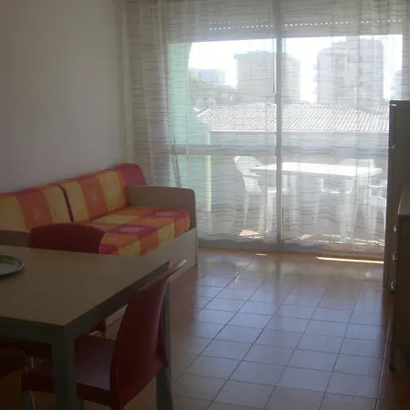 One-bedroom Near River 8