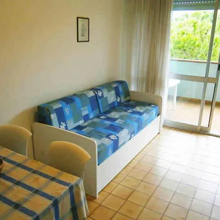Apartment One-bedroom Near River 8