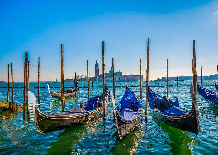 One-bedroom Near River 8 Apartment *