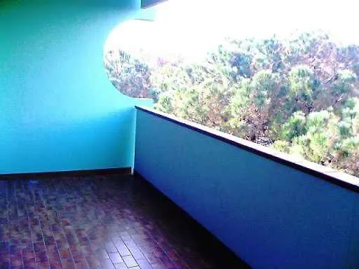 One-bedroom Near River 8 アパート